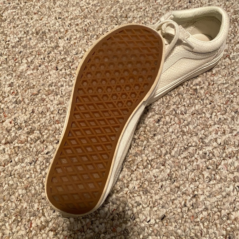 Vans - Picture 2 of 2